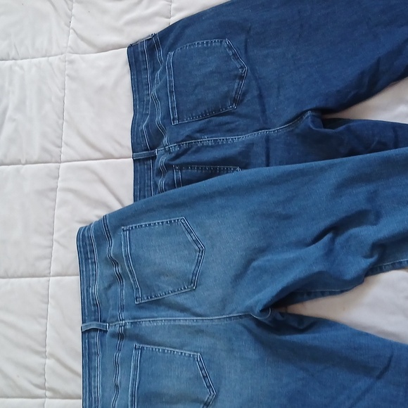 2 Pr. NYDJ Women's Jeans In Cropped  and Full LengthDark Blue Size 16W - Picture 6 of 7